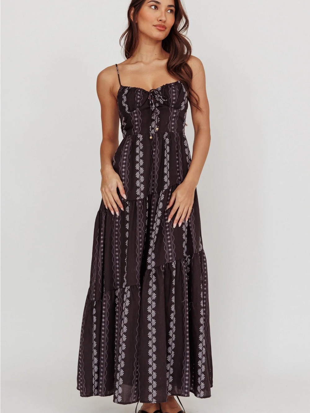 Selfie Leslie Doe Tied Bust Maxi Dress Black